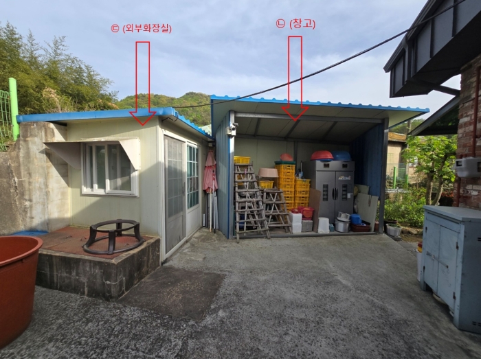 제시외 건물 ㉡ , ㉢ 전경