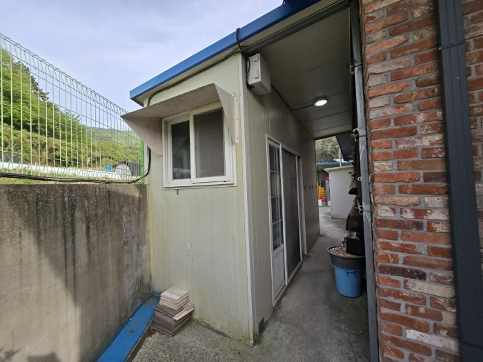 제시외 건물 ㉤ (창고)