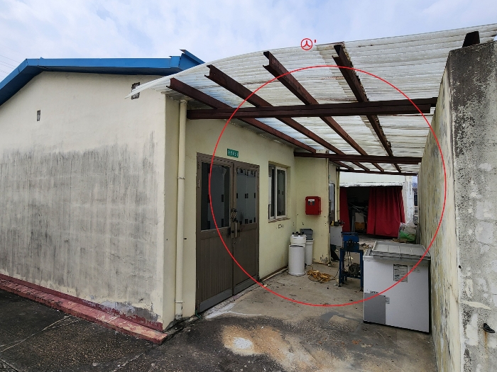 건물 기호(11) 전경 및 제시외 물건 ㉦