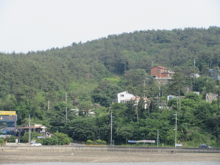 【 본 건 전경 일부 및 주위 환경 】