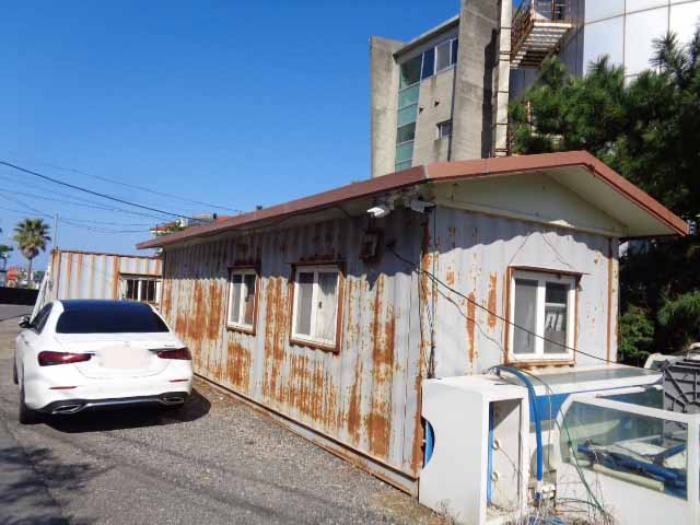 본 건(용담삼동 531-43) 전경(동측에서 본 모습)