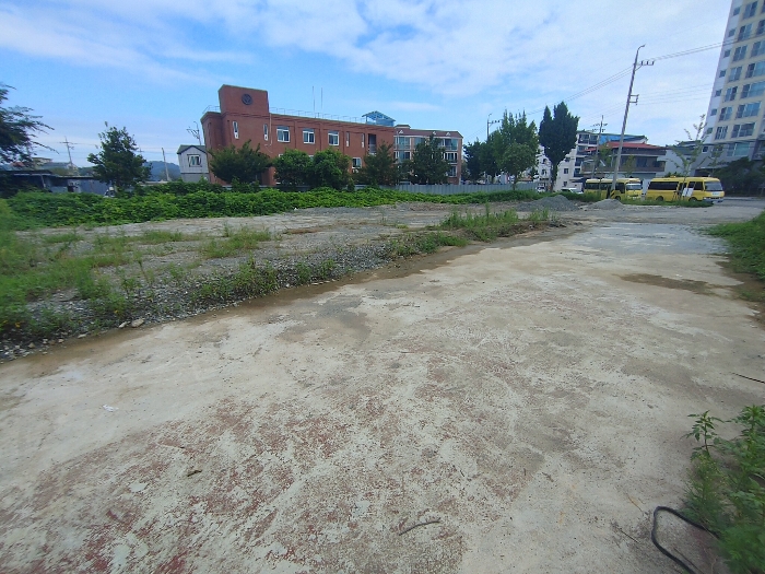 【 본 건 전 경 】