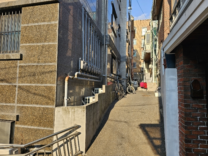 본건 후면 전경