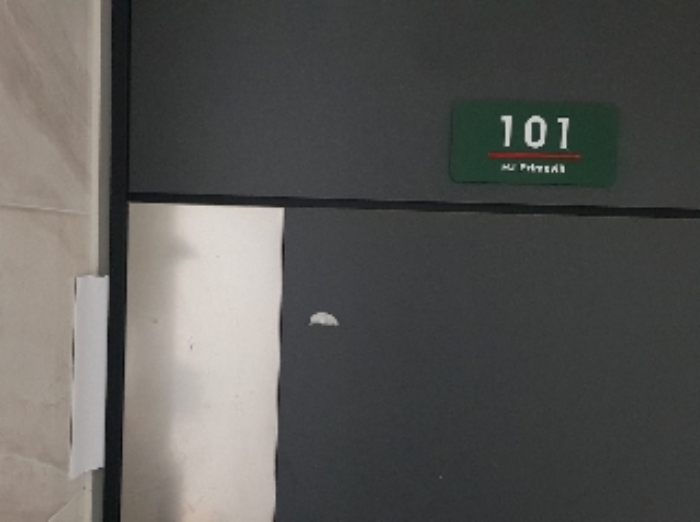 세대현관문(101호)