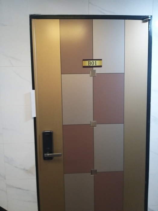 B01호 세대 출입문