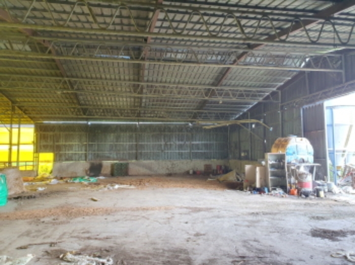 부동산표시 3번지상 제시외 건물(축사창고 내부)전경