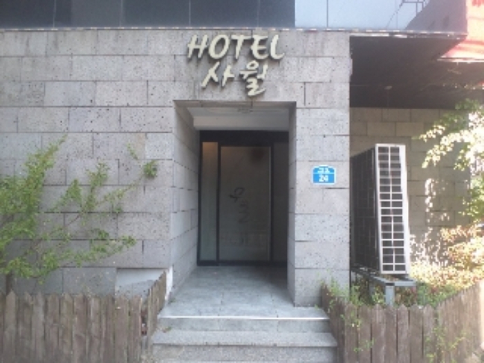 목록2. 1층 관리실 출입구