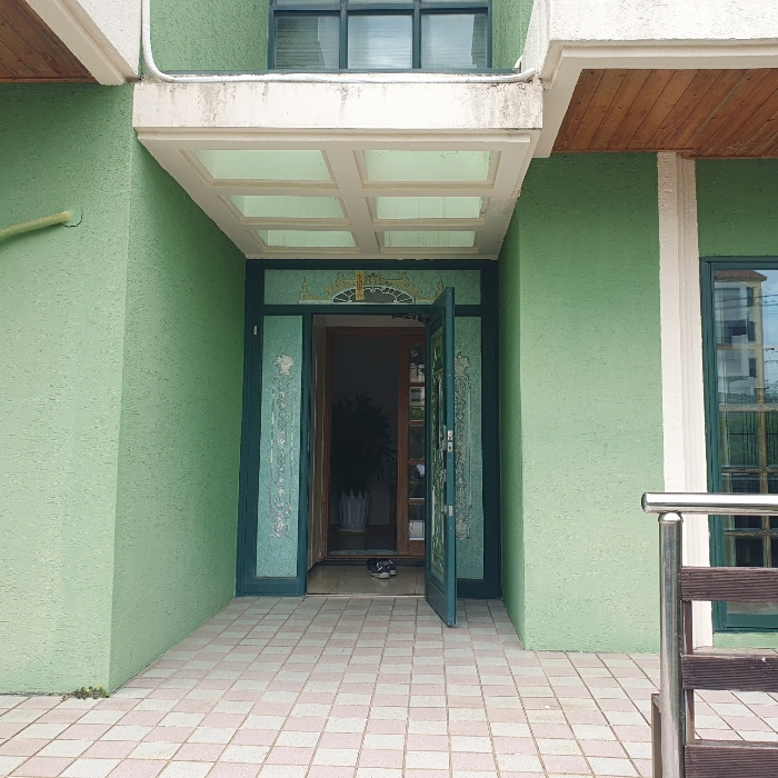 1층 현관 입구