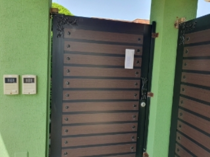 소재지2.(벌랑3길 17) 지상 제시건물 대문(안내문 부착)