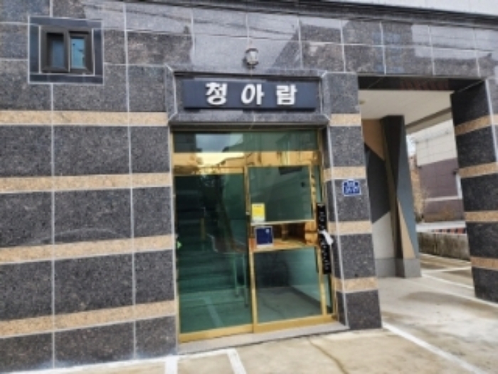 기호2번 계단실 출입문