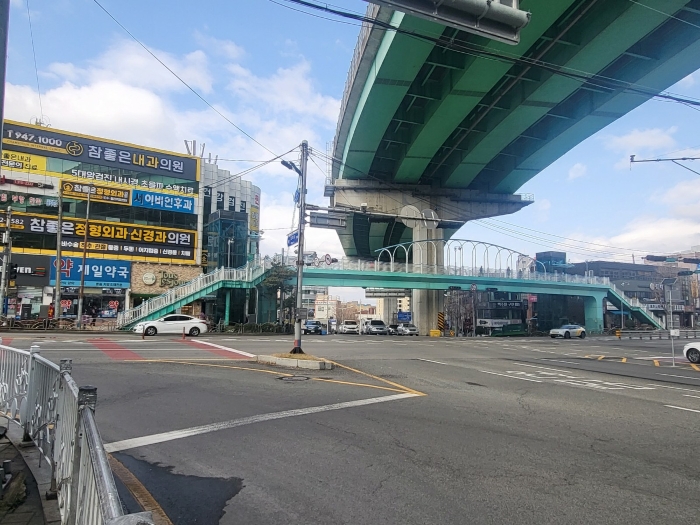 본건 동측 인근