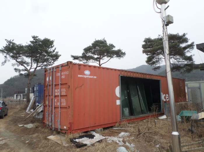 이동이 용이한 컨테이너