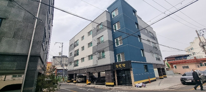 [본건 토지 및 건물의 전경]