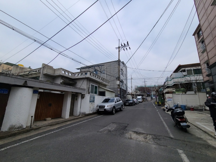 주 변 전 경
(본건 남서측에서)