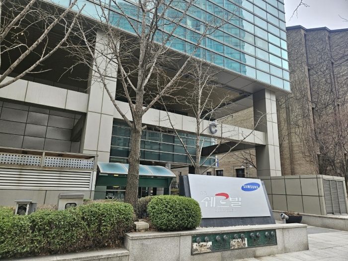 본건 공용출입구 전경