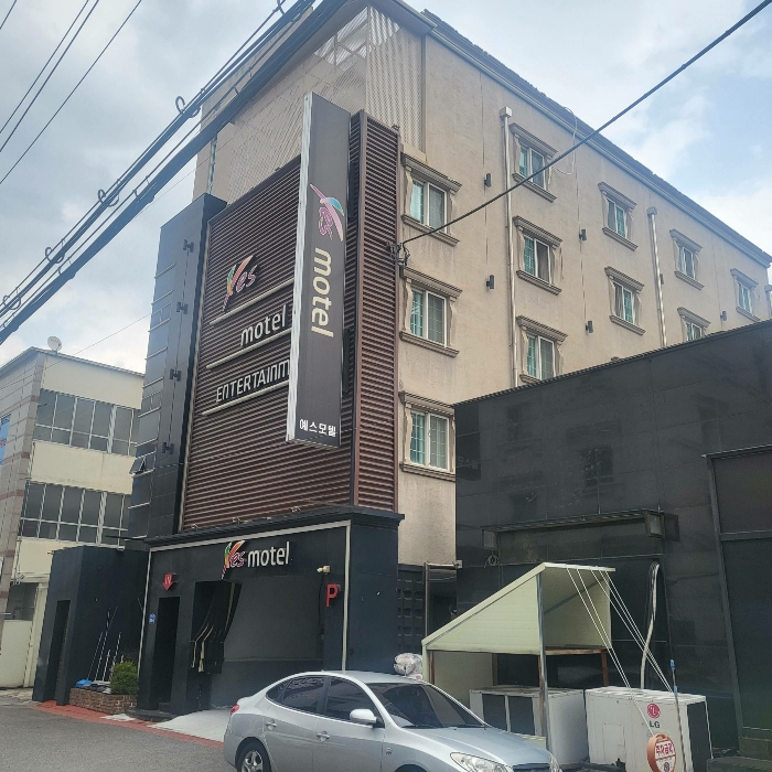 본건 남서측 전경