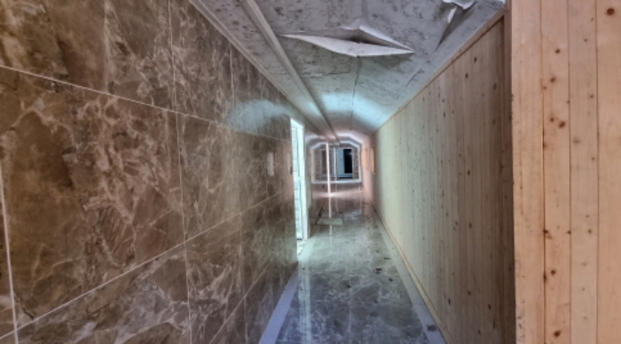 목록 15. 건물로 추정되는 건물의 내부