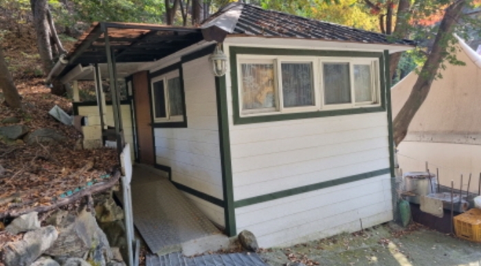 제시외 건물 7. 창고