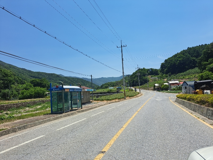 인근 지방도 및 시내버스정류장