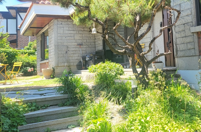 [본건 기호(2) 1층 주택 전경]