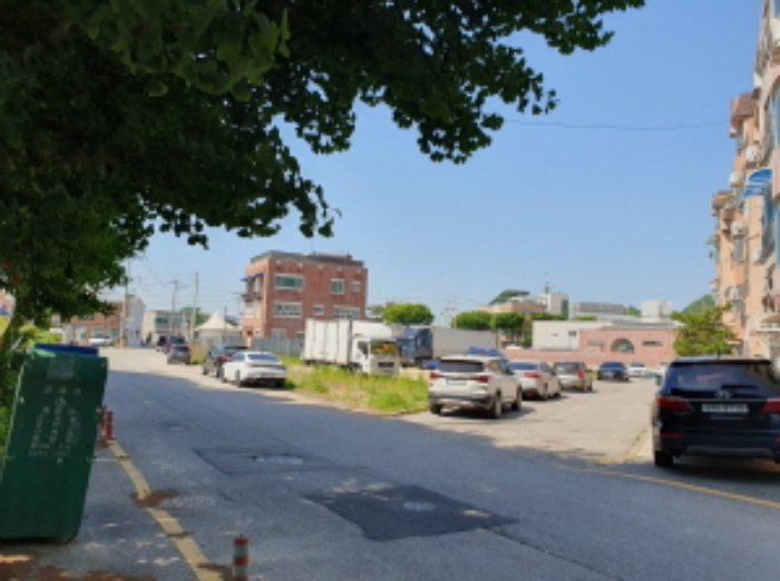 이건 부동산 부근 전경