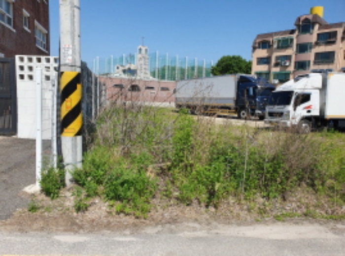 이건 부동산 전경
(이수로 15-9 건물쪽 경계면 부근)