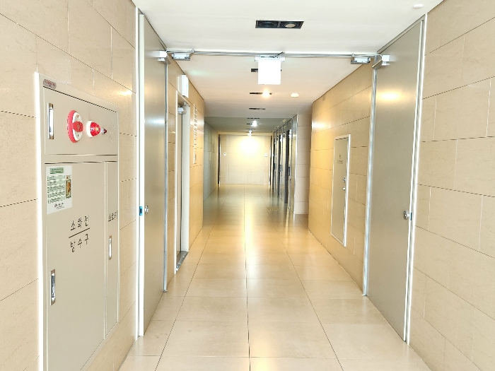 본건 소재 층 복도 현황