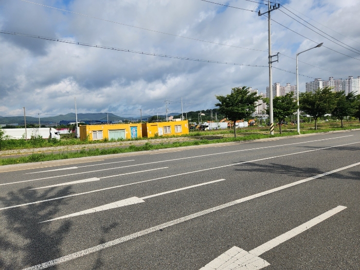 본건 남동측 전경