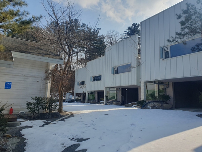 기호(1)토지 및 본건전경(북서측 촬영)