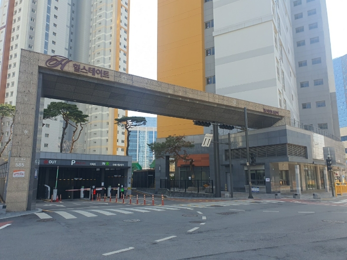 본건 지하주차장 출입구