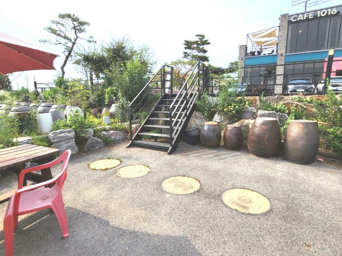 기호1 지상 철재 계단