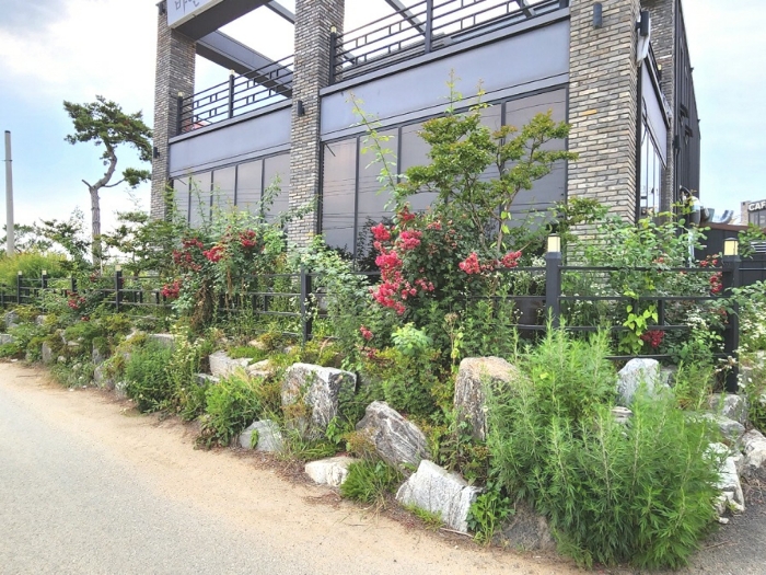 기호1 지상 조경수목, 조경석 및 정원 등