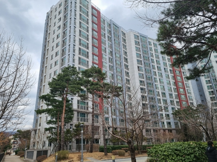 본건 남서측에서