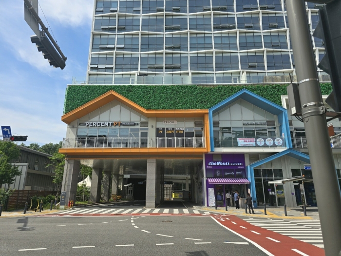 본건 주차장 입