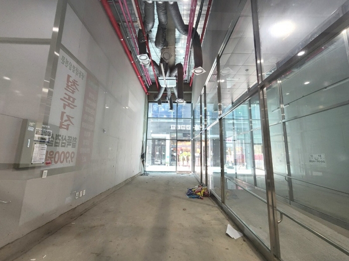 본건 내부 전경