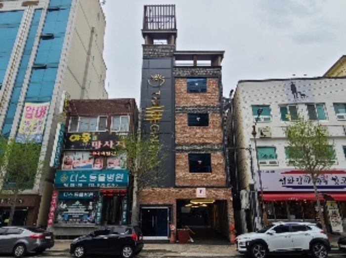 본 건 전경(4층)