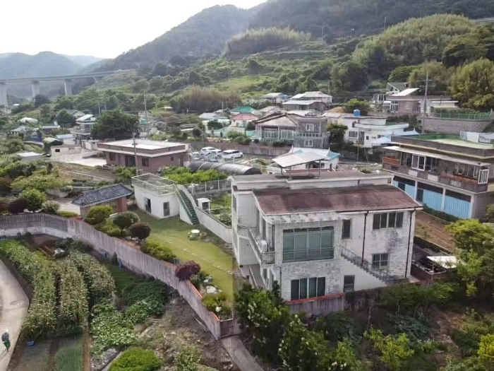 4.본건북동측부