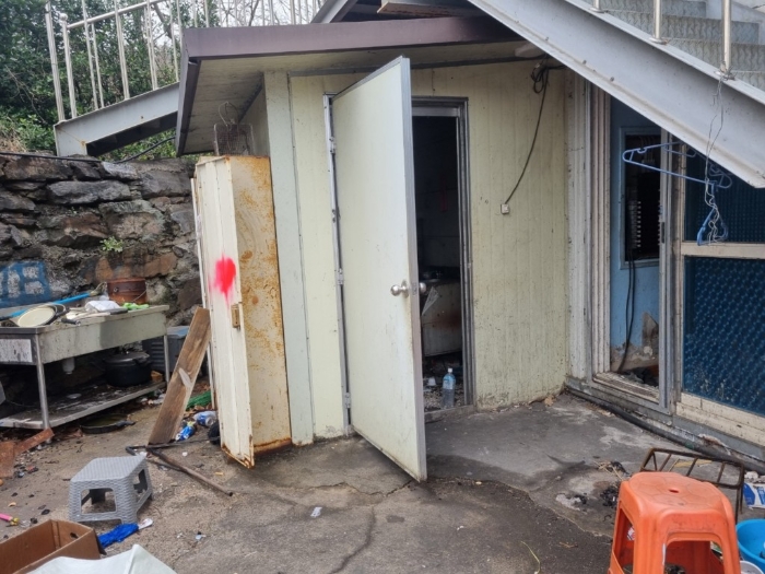 제시외건물[ ㄴ ] 