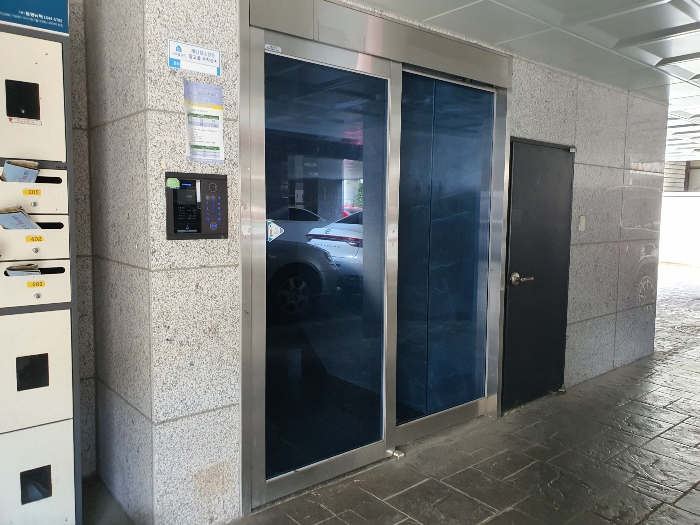 대상건물 출입구