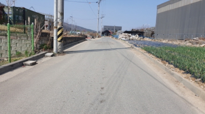 목록3(좌측),6(우측뒤쪽),8(우측앞쪽) 도로전경