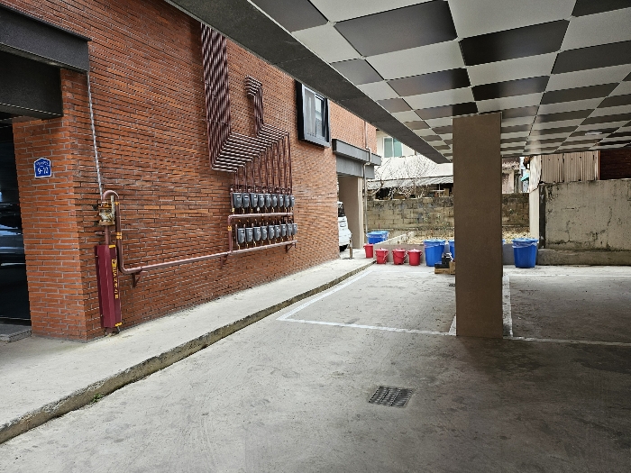 본건 북동측 경