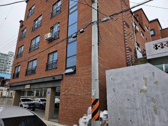 본건 남동측 경