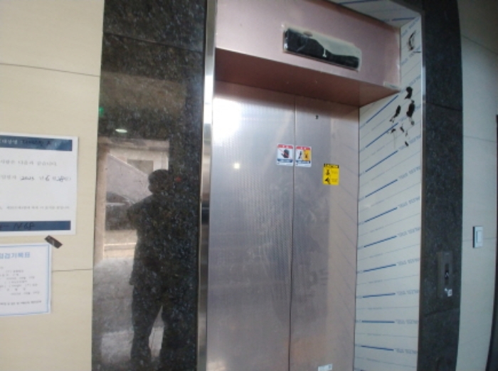 엘리베이터실