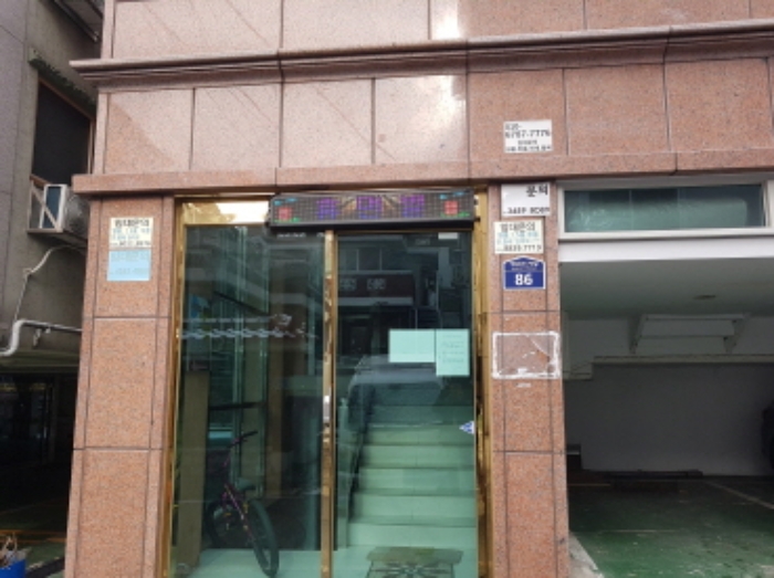 공동출입구 부분