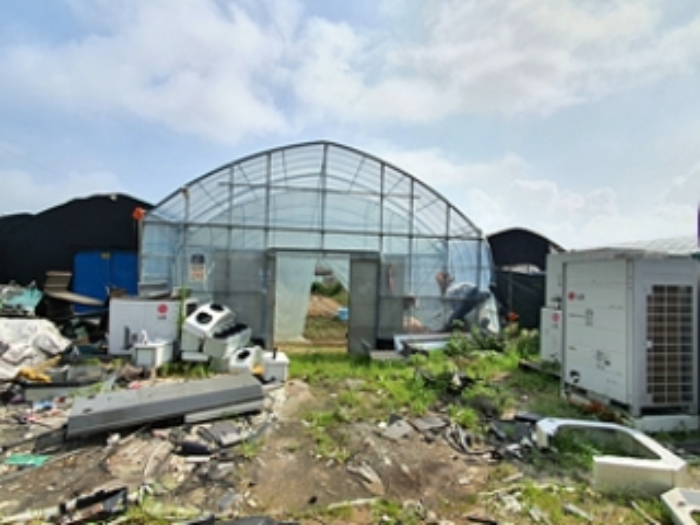 본 건 지상 제시외 철파이프조 비닐하우스(4연동)