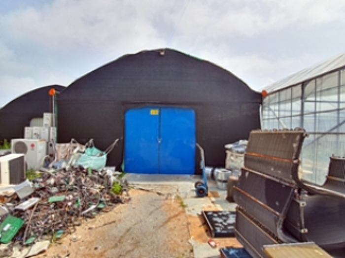 본 건 지상 제시외 철파이프조 비닐하우스(4연동)