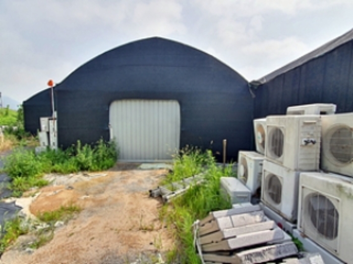 본 건 지상 제시외 철파이프조 비닐하우스(4연동)