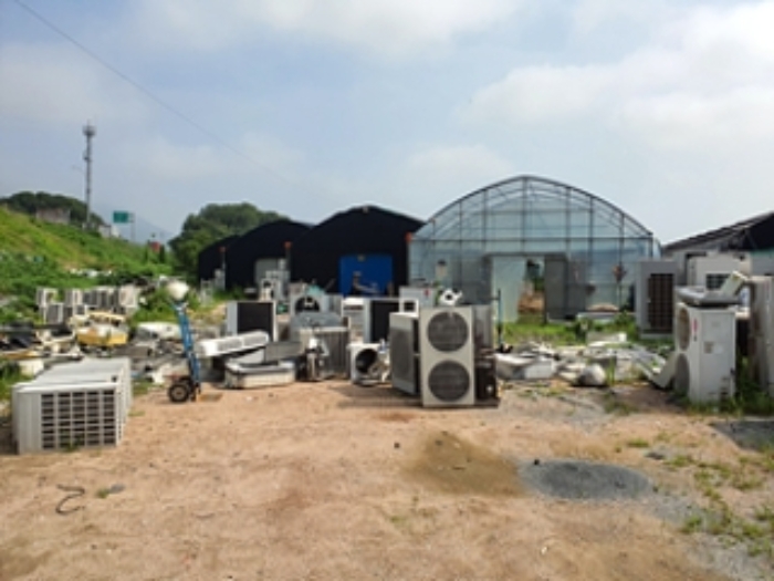 본 건 지상 제시외 철파이프조 비닐하우스(4연동)