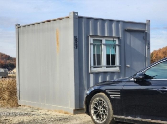 본건3인근에소재하는 이동가능한 컨테이너