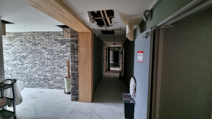 일련번호 1 건물 3층 복도